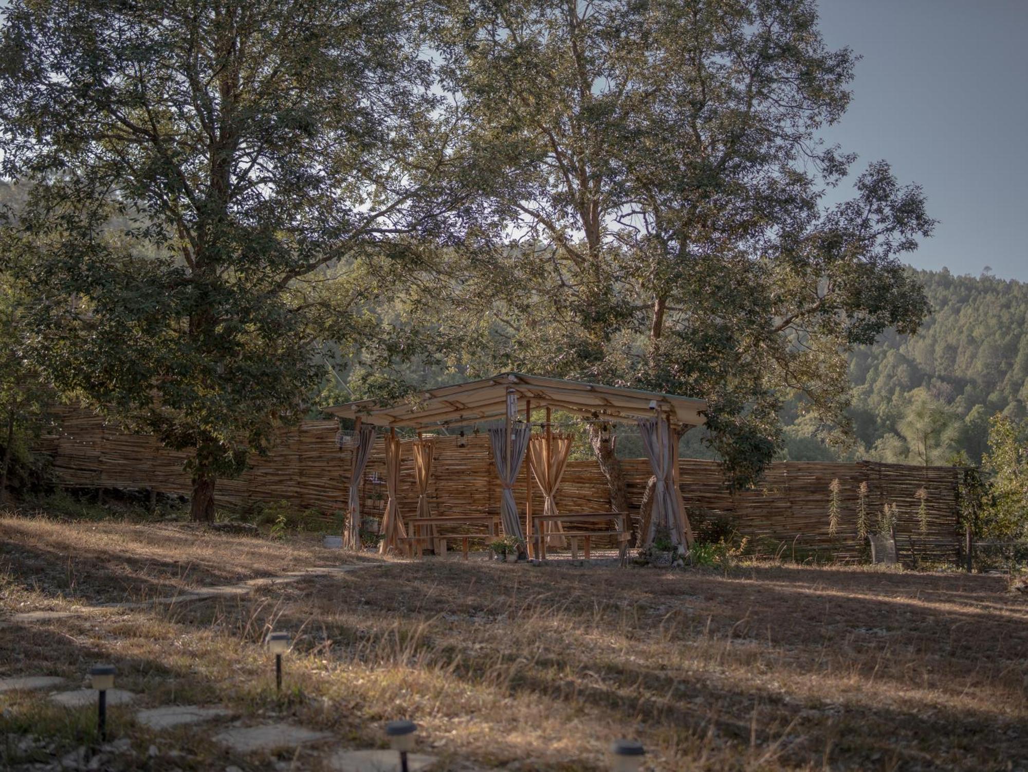 Nayalap - Rural Himalayan Glamping Hotel Shitlakhet Bagian luar foto